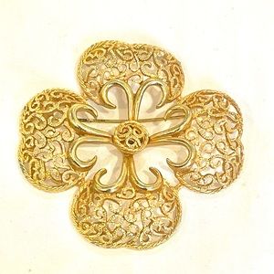Gold Plated Four Leaf Petal Pin